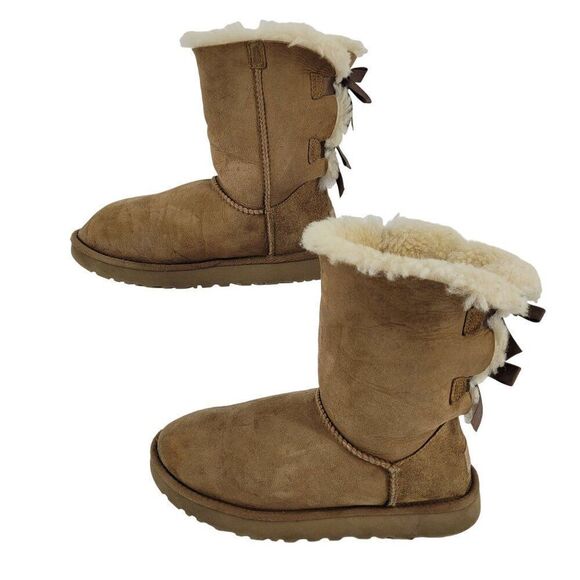 UGG Australia Bailey Bow II Leather Boots 8 Chestnut Shearling Lined 1016225 - Picture 4 of 14